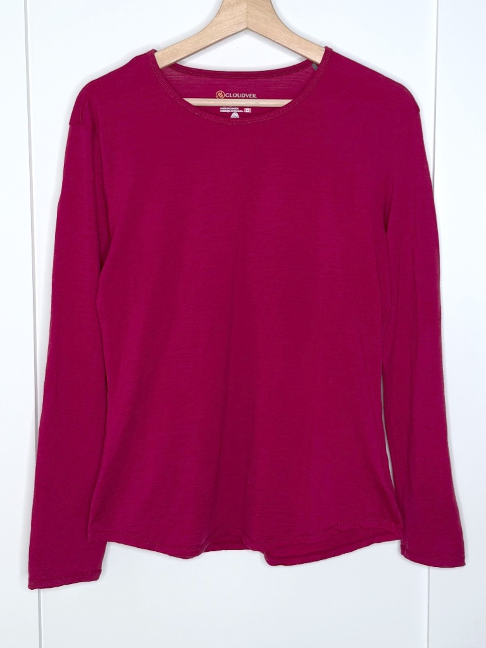 Cloudveil 100% Merino Wool Long Sleeve Base Layer in Red Size L